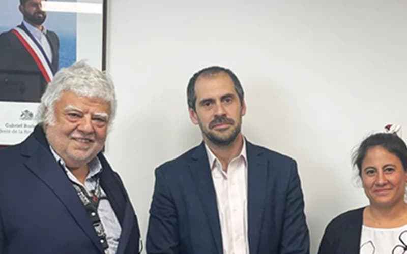 Reunión de la APCC con el ministro de Economía, Fomento y Turismo de Chile.